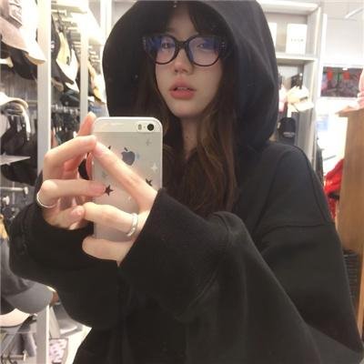 资助的贫困生把我别墅卖了